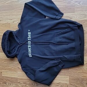 Us Versus Them UVT So Cal black hoodie size Large L EUC
